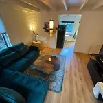 Bosrijke Vakantiewoning Semesterbostad *