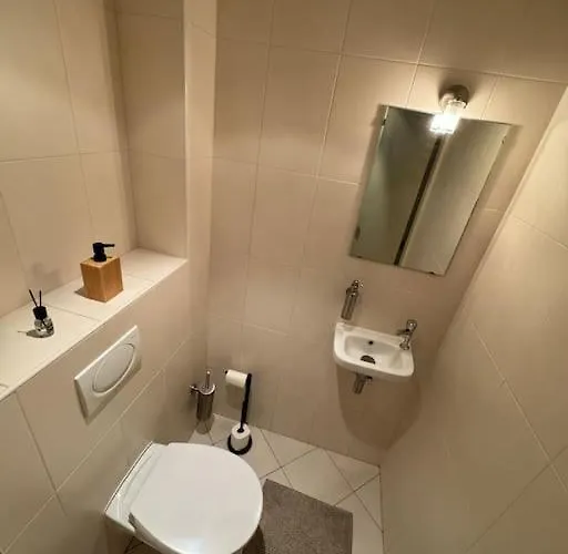 Bosrijke Vakantiewoning ロヘム